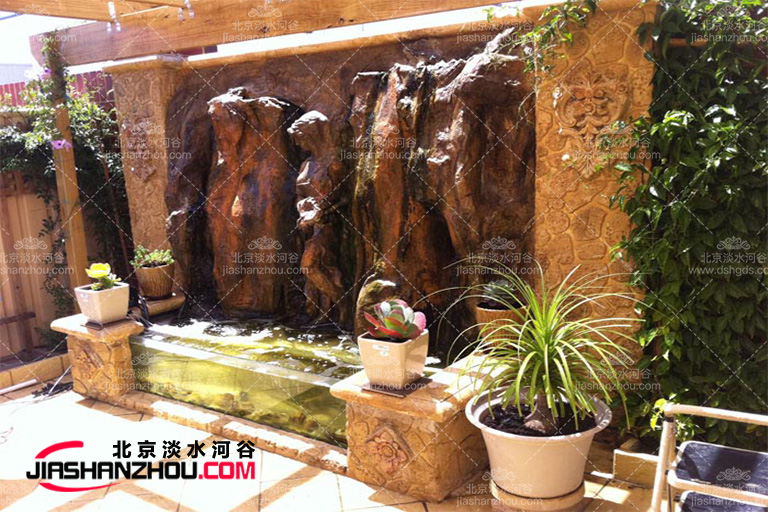 塑石假山.jpg 塑石假山