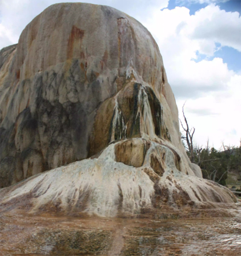 黄石国家公园的地热特征每天都在变化.jpg 黄石国家公园的地热特征每天都在变化