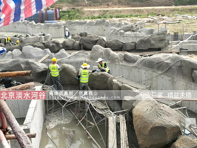 塑石假山.jpg 塑石假山