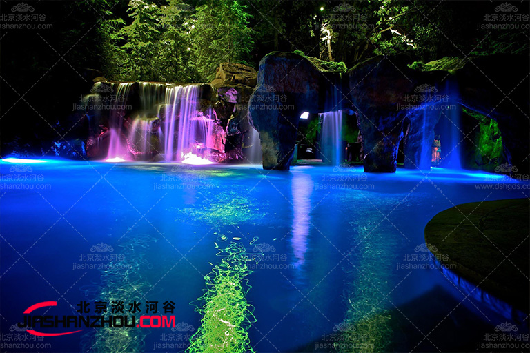 塑石假山.jpg 塑石假山