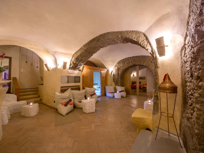 洞穴民宿制作.jpg 洞穴民宿制作