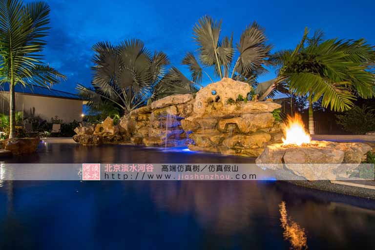 鱼池假山图片.jpg 鱼池假山图片