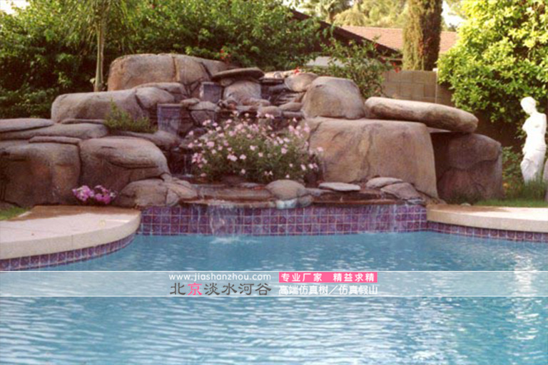 假山鱼池.jpg 假山鱼池