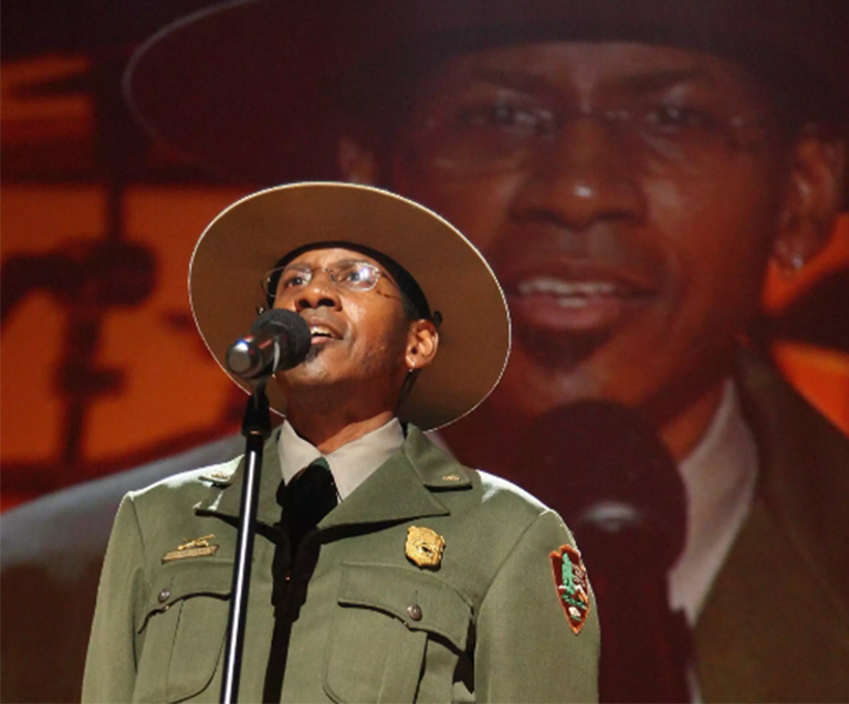 谢尔顿·约翰逊.jpg 谢尔顿·约翰逊