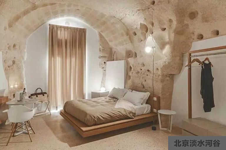 洞穴客栈酒店.jpg 洞穴客栈酒店