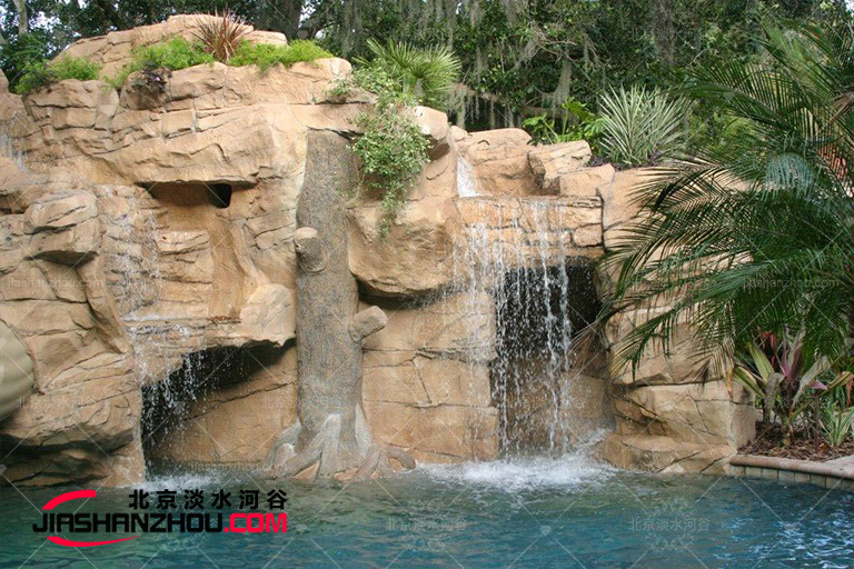 塑石假山.jpg 塑石假山