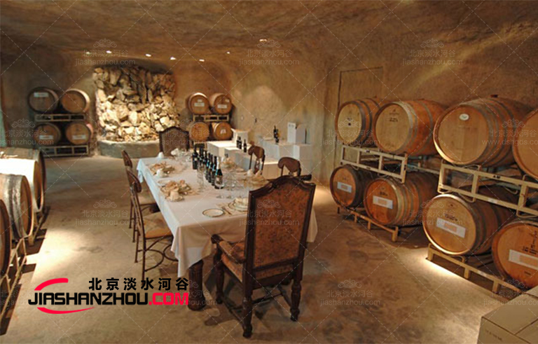 洞穴主题餐厅.jpg 洞穴主题餐厅