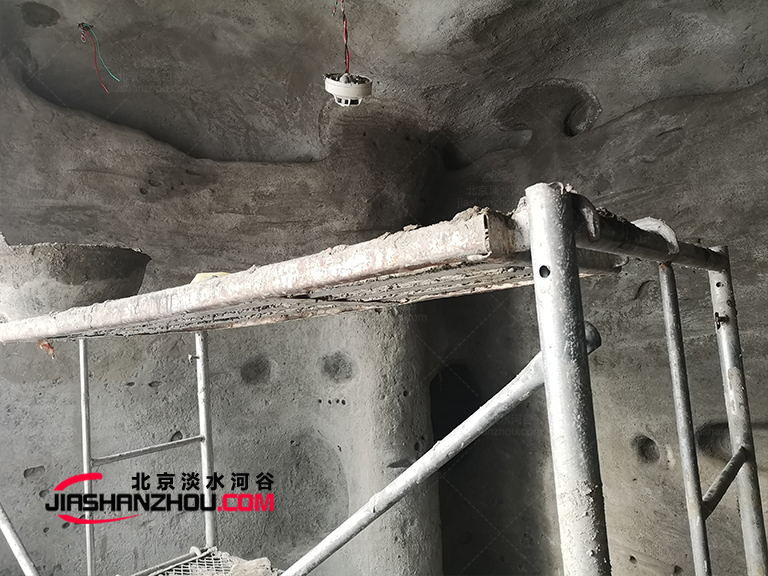 洞穴主题餐厅.jpg 洞穴主题餐厅