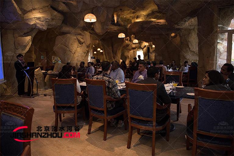 生态洞穴餐厅.jpg 生态洞穴餐厅