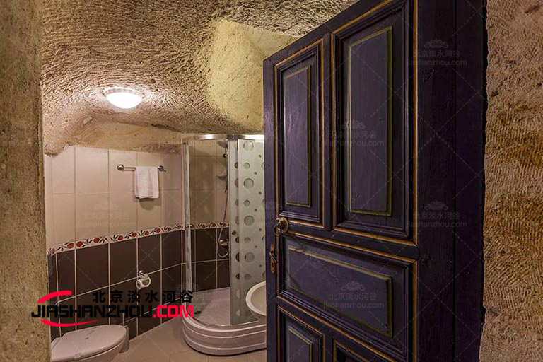 仿真岩洞酒店.jpg 仿真岩洞酒店