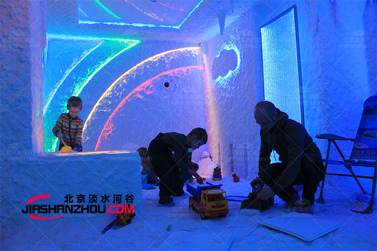 仿真盐洞轰趴馆.jpg 仿真盐洞轰趴馆