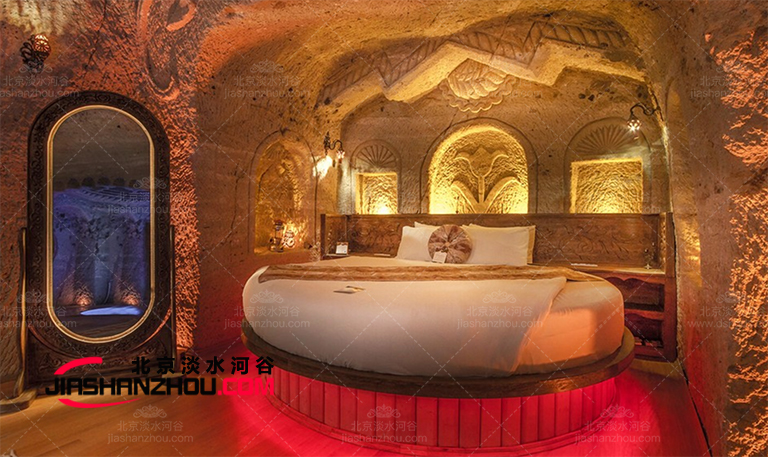 岩洞餐厅.jpg 岩洞餐厅