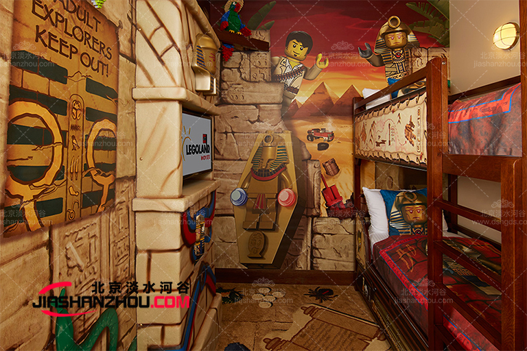 卡通主题酒店雕塑.jpg 卡通主题酒店雕塑