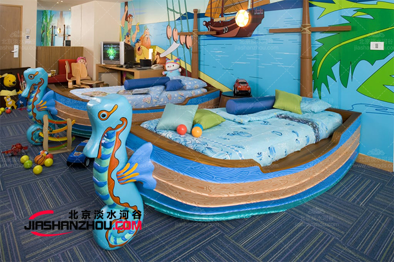 卡通主题酒店雕塑.jpg 卡通主题酒店雕塑