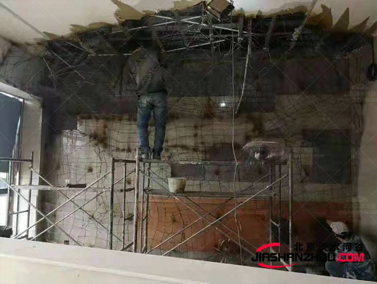 人造仿真岩洞客栈.jpg 人造仿真岩洞客栈