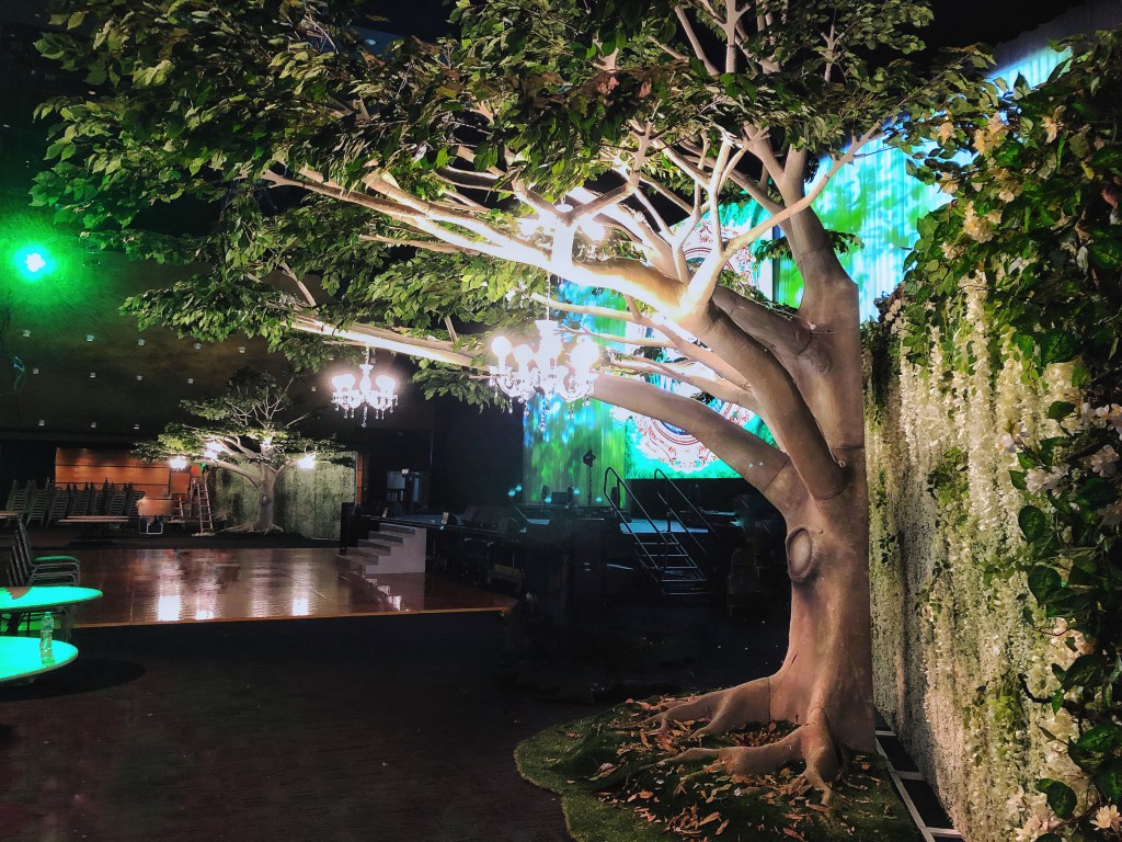 仿真榕树.jpg 仿真榕树