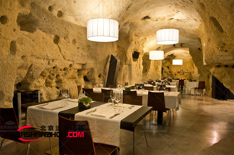 洞穴主题餐厅.jpg 洞穴主题餐厅