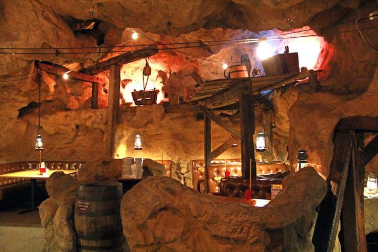 山洞咖啡厅.jpg 山洞咖啡厅