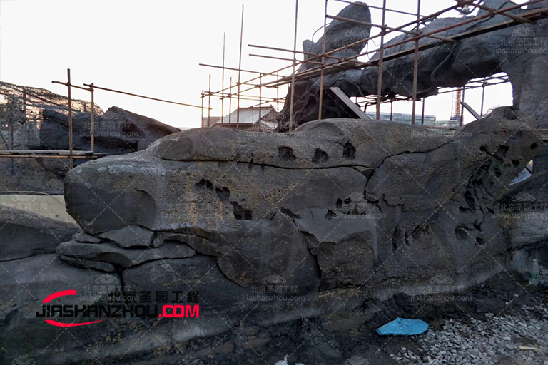 水泥假山.jpg 水泥假山