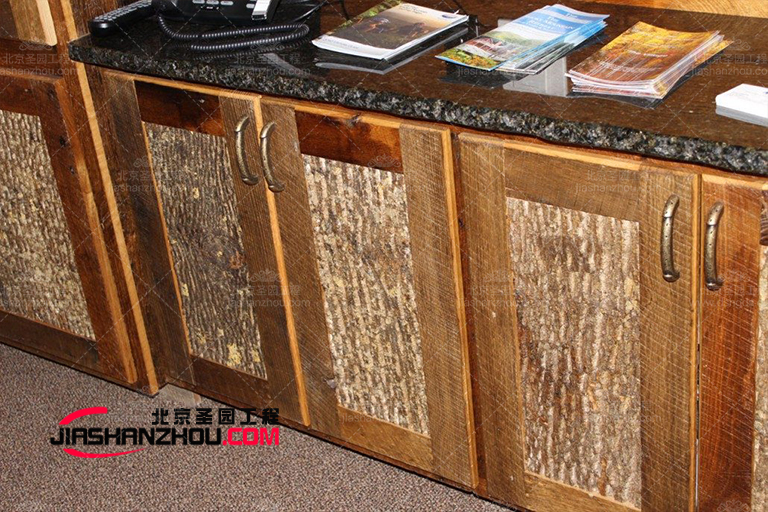 仿真树皮酒店.jpg 仿真树皮酒店