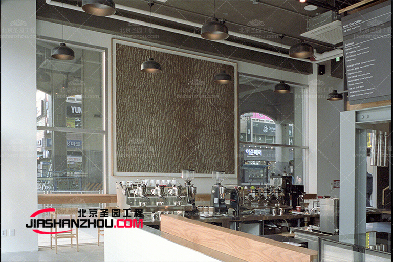 仿真树皮酒店.jpg 仿真树皮酒店