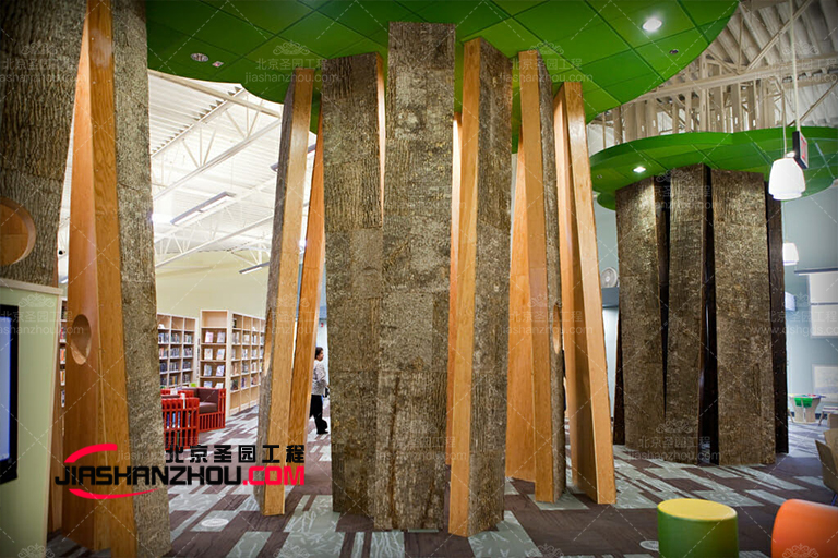 仿真树皮屋.jpg 仿真树皮屋