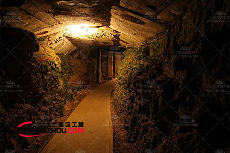 洞穴餐厅.jpg 洞穴餐厅