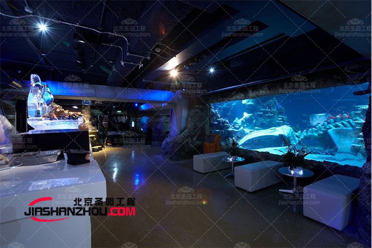 山洞酒吧.jpg 山洞酒吧