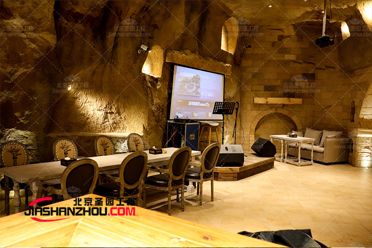 山洞主题餐厅.jpg 山洞主题餐厅