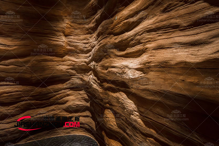 山洞主题餐厅.jpg 山洞主题餐厅