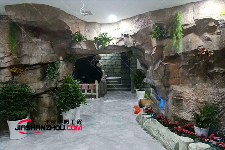 岩洞主题酒店.jpg 岩洞主题酒店