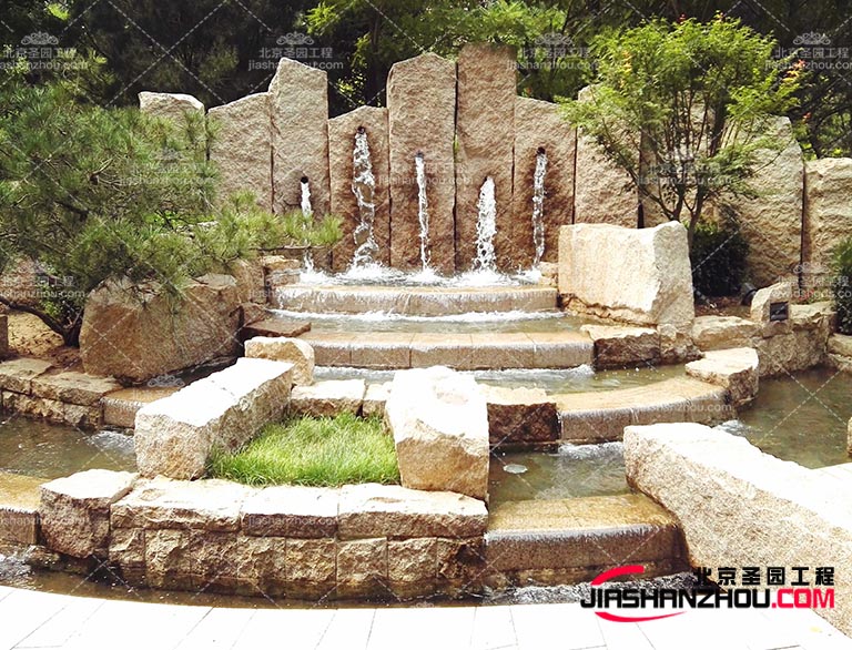 塑石假山.jpg 塑石假山