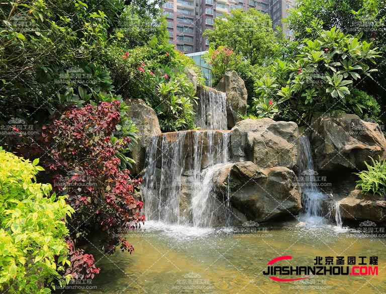 塑石假山.jpg 塑石假山