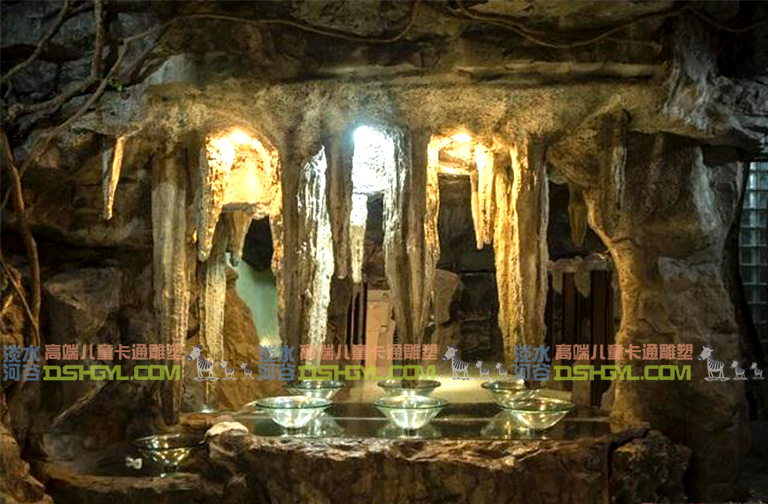 塑石假山.jpg 塑石假山