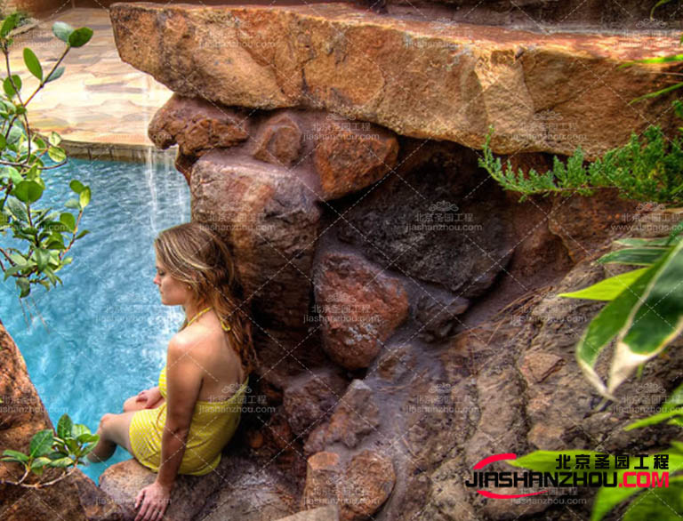 塑石假山.jpg 塑石假山