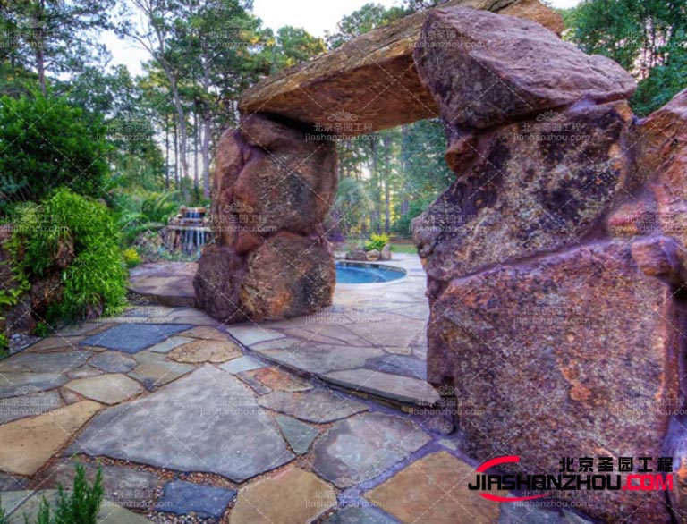 水泥假山.jpg 水泥假山.jpg