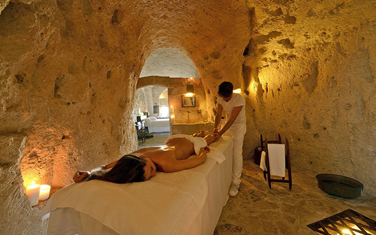 主题山洞酒店.jpg 主题山洞酒店.jpg